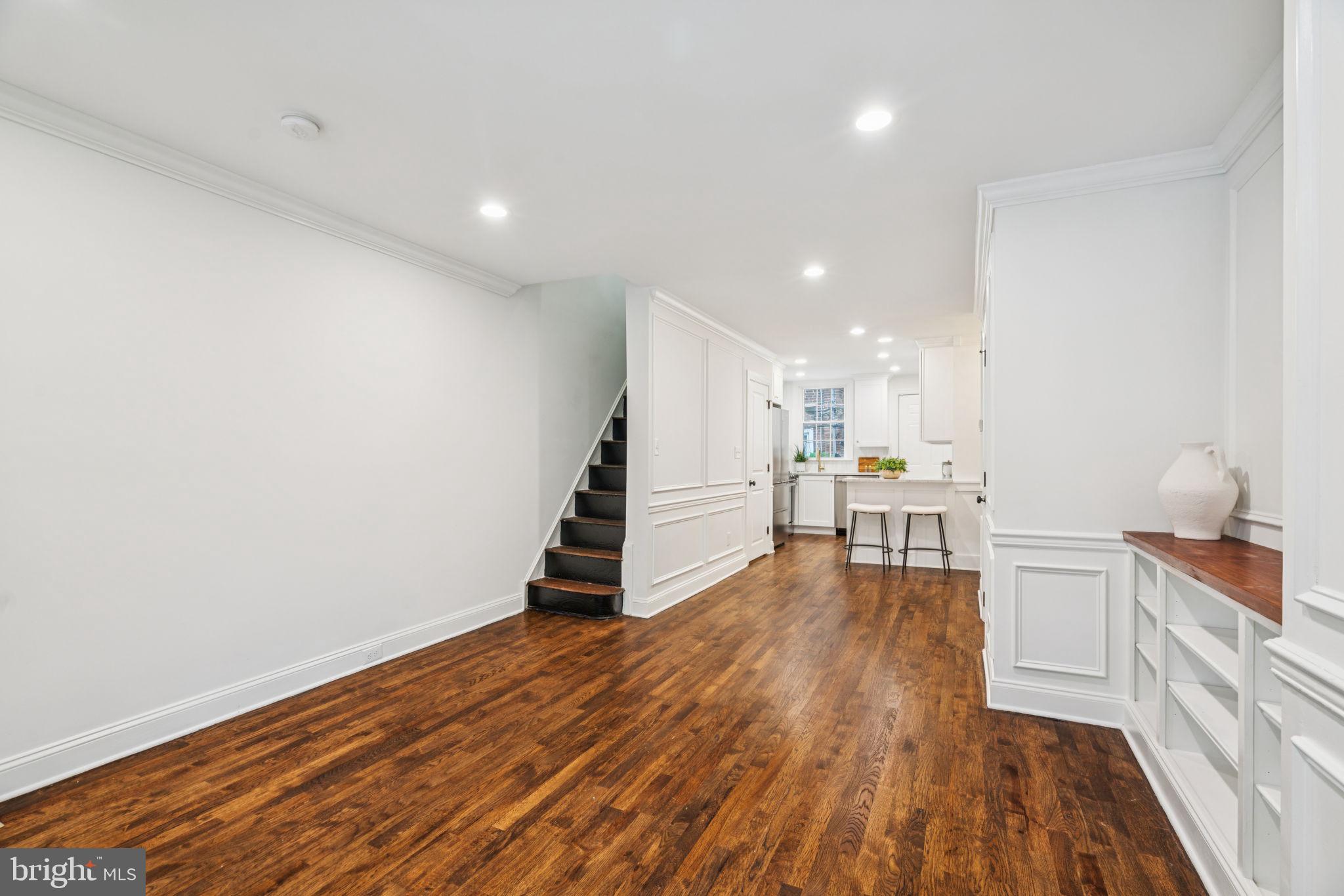 POINT BREEZE - Residential