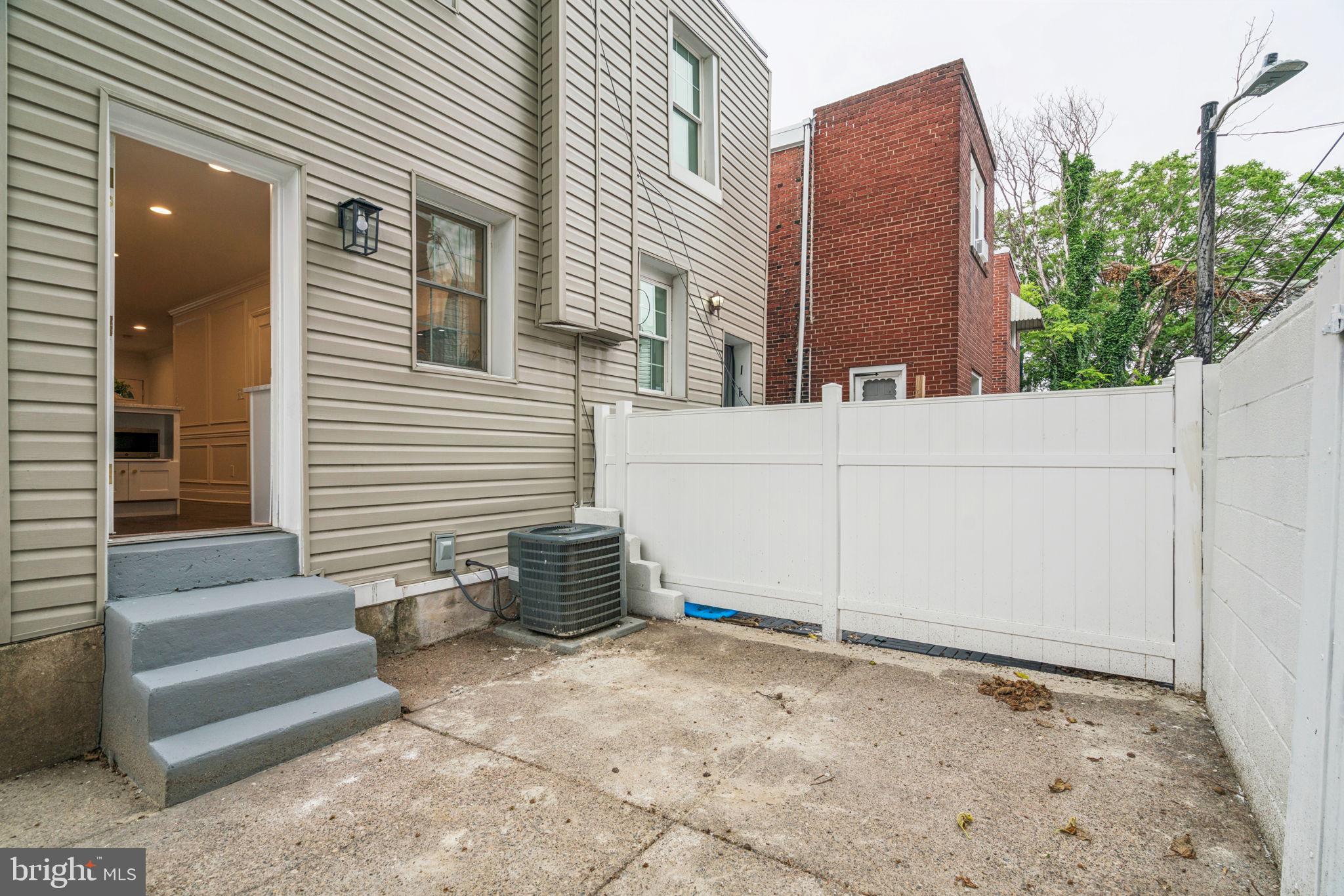 POINT BREEZE - Residential