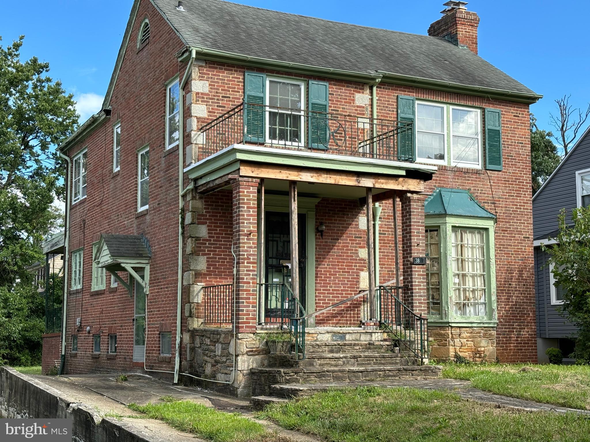 EAST ARLINGTON - Residential