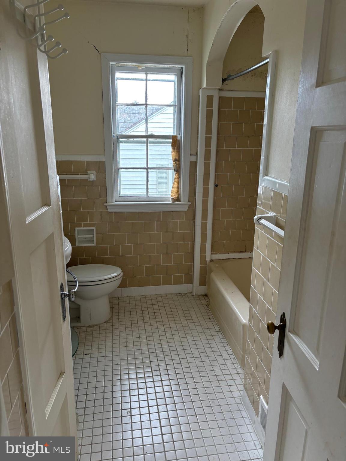 EAST ARLINGTON - Residential