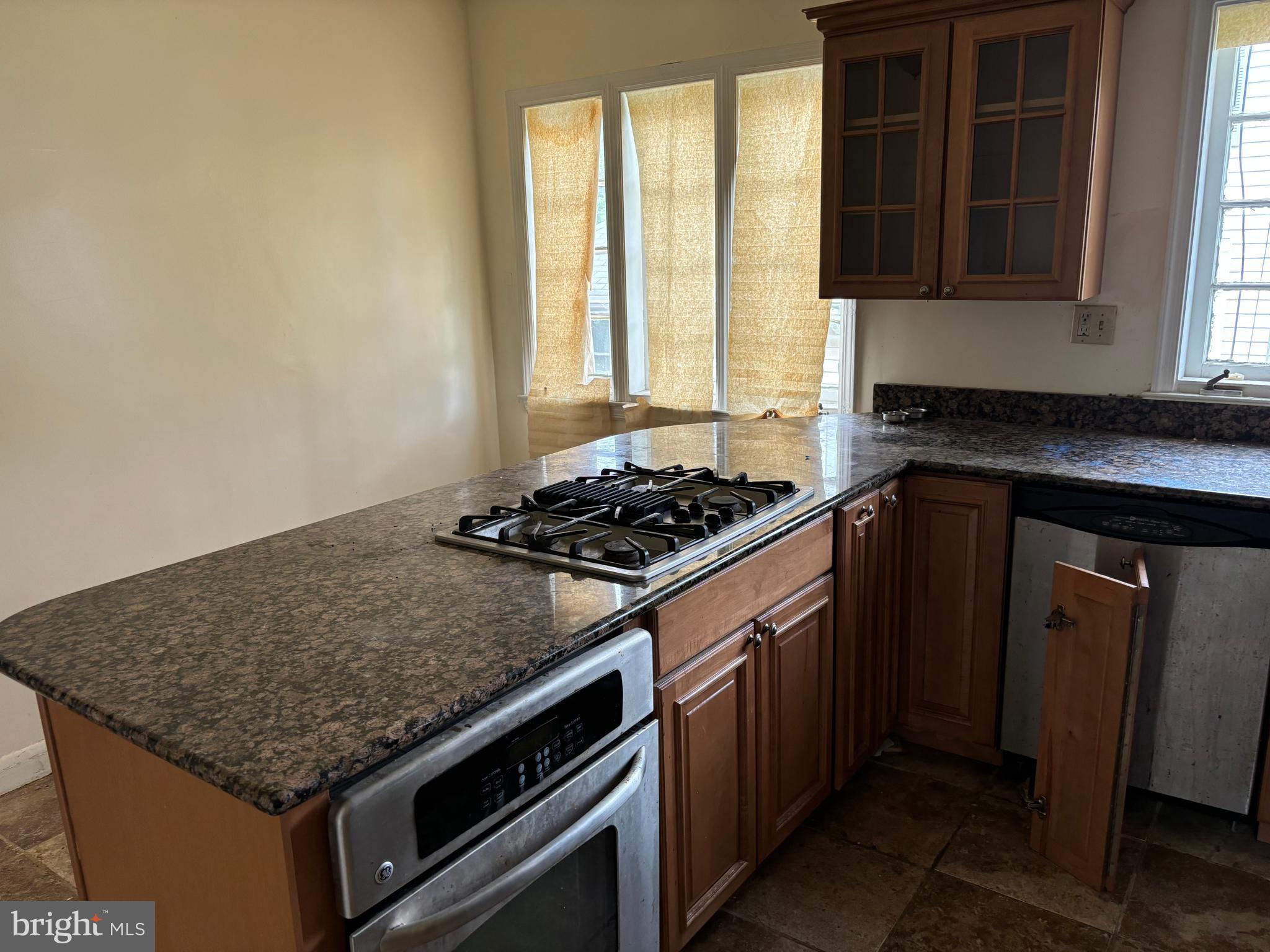 EAST ARLINGTON - Residential