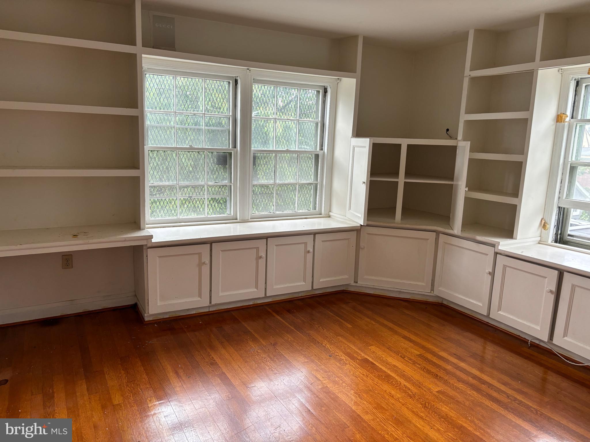 EAST ARLINGTON - Residential