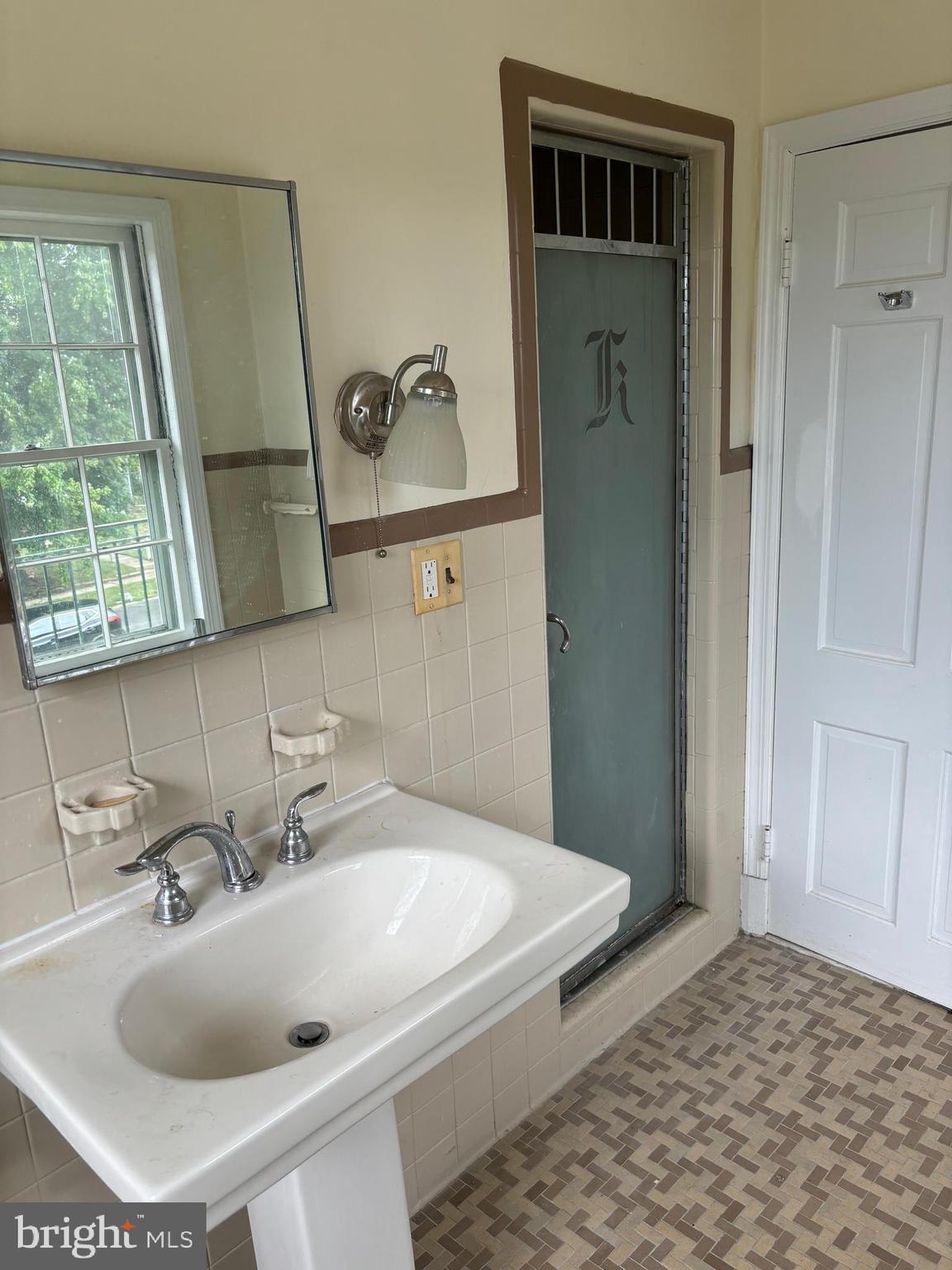 EAST ARLINGTON - Residential