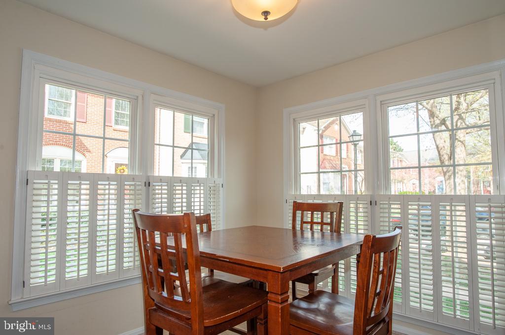 LANDSDOWNE - Residential