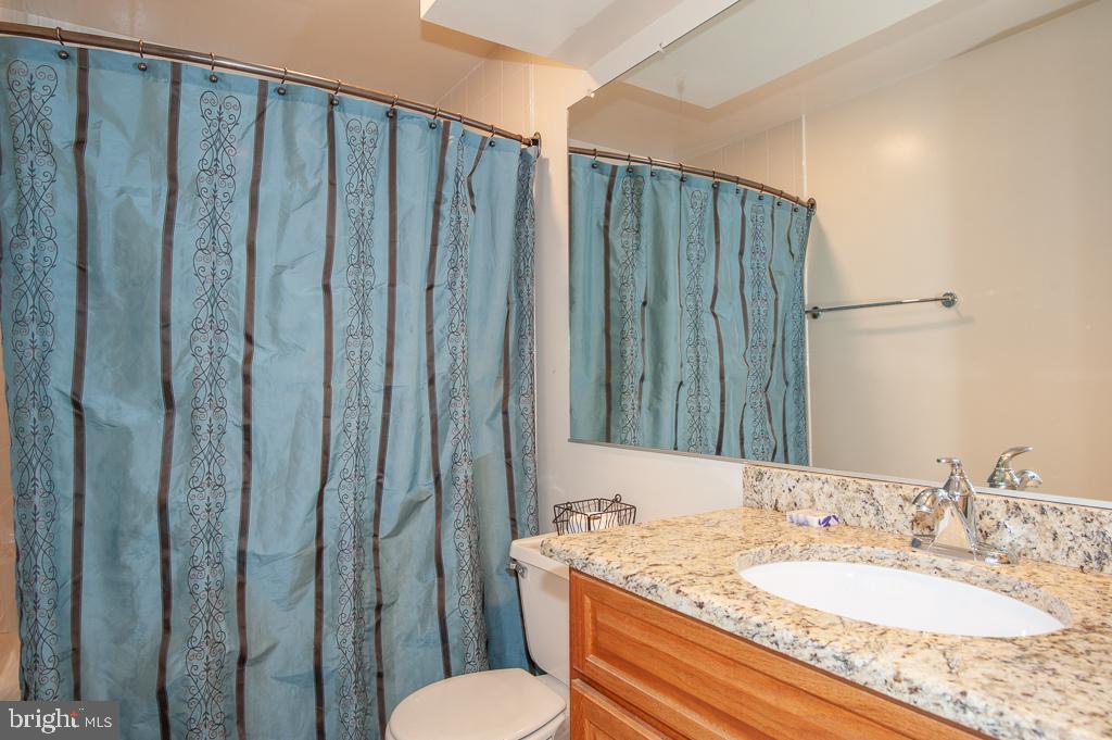 LANDSDOWNE - Residential