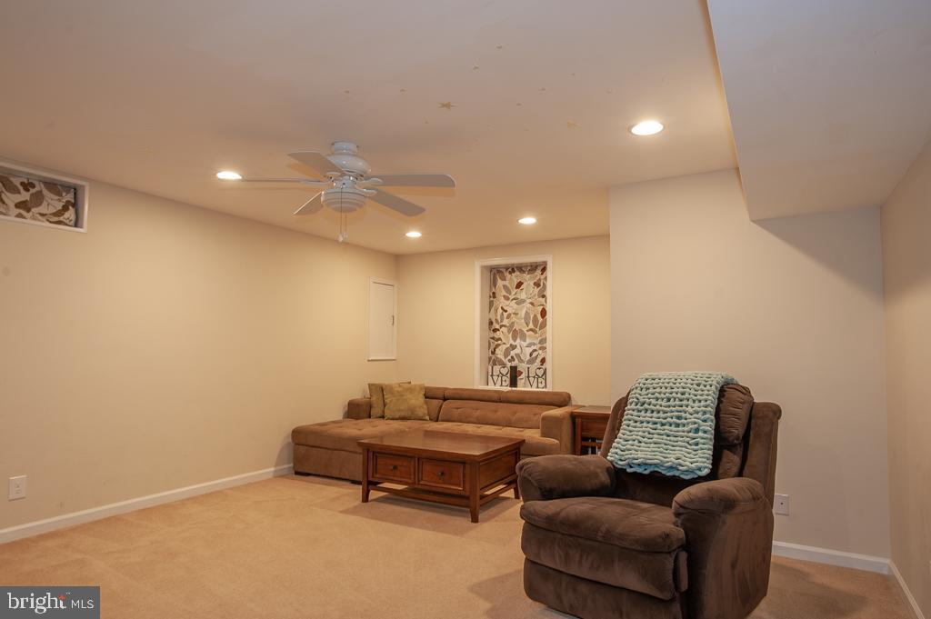 LANDSDOWNE - Residential