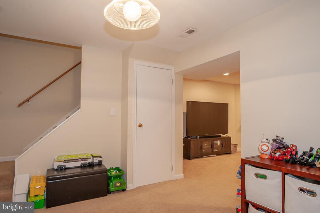 LANDSDOWNE - Residential