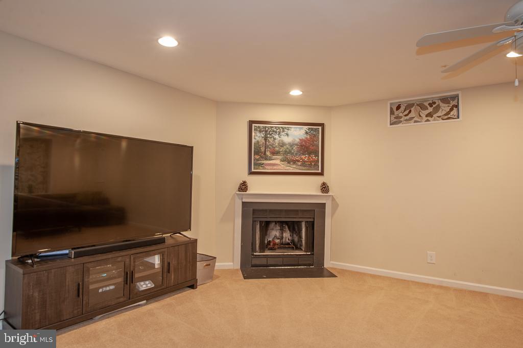 LANDSDOWNE - Residential