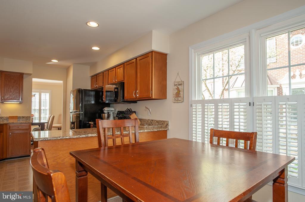 LANDSDOWNE - Residential