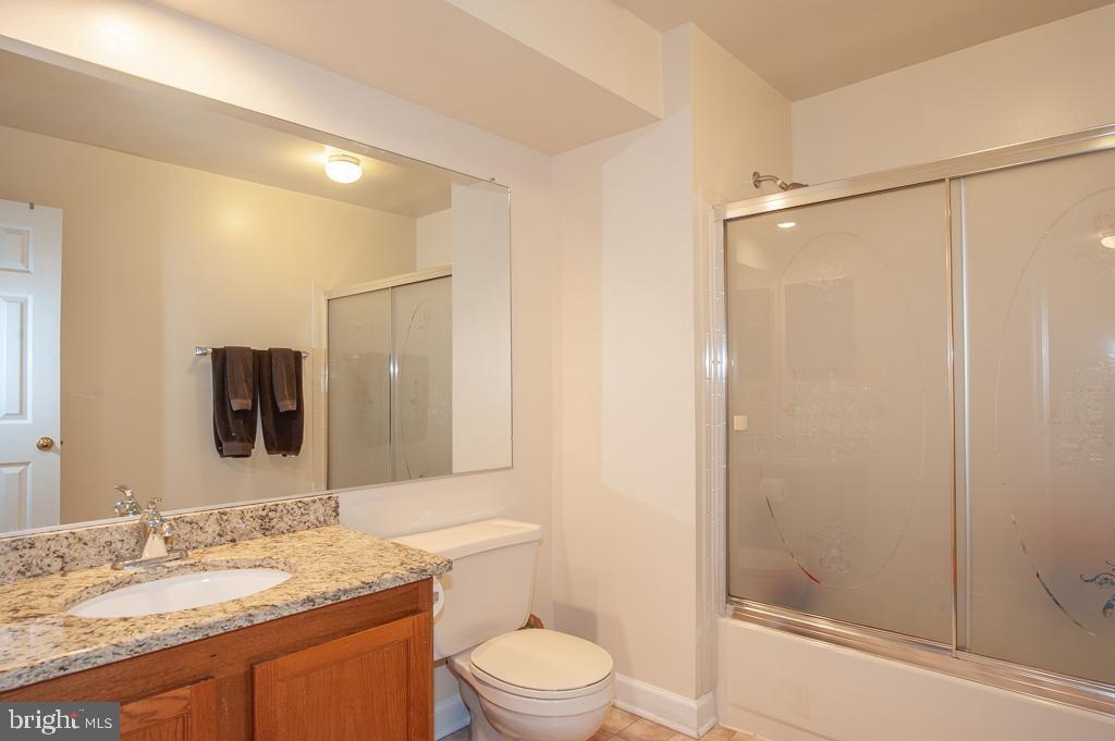 LANDSDOWNE - Residential