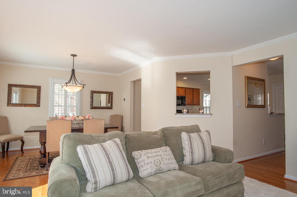 LANDSDOWNE - Residential