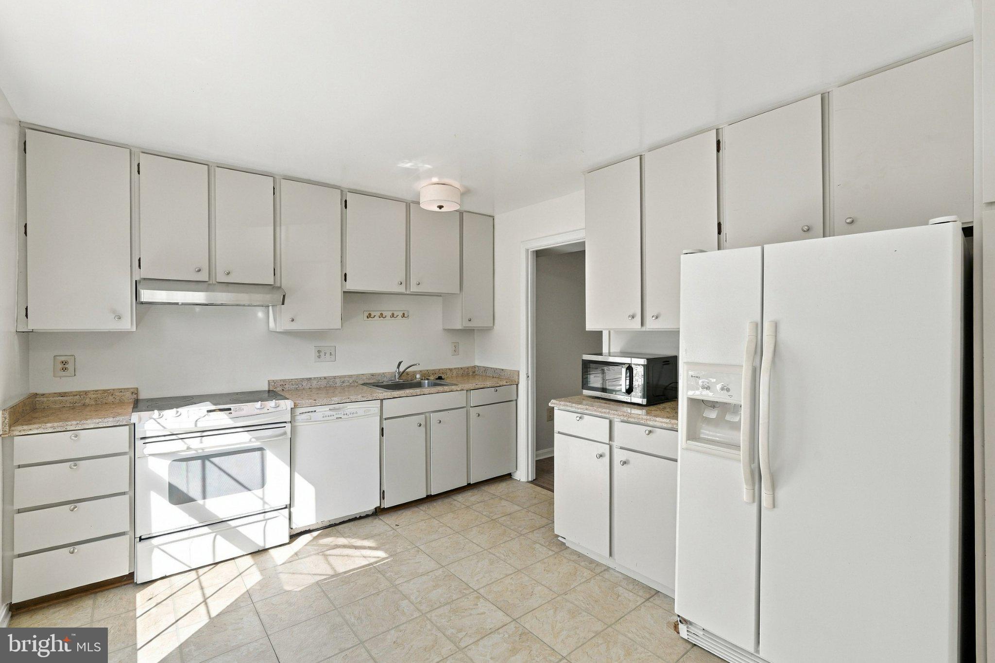 8077 POWDERBROOK LANE