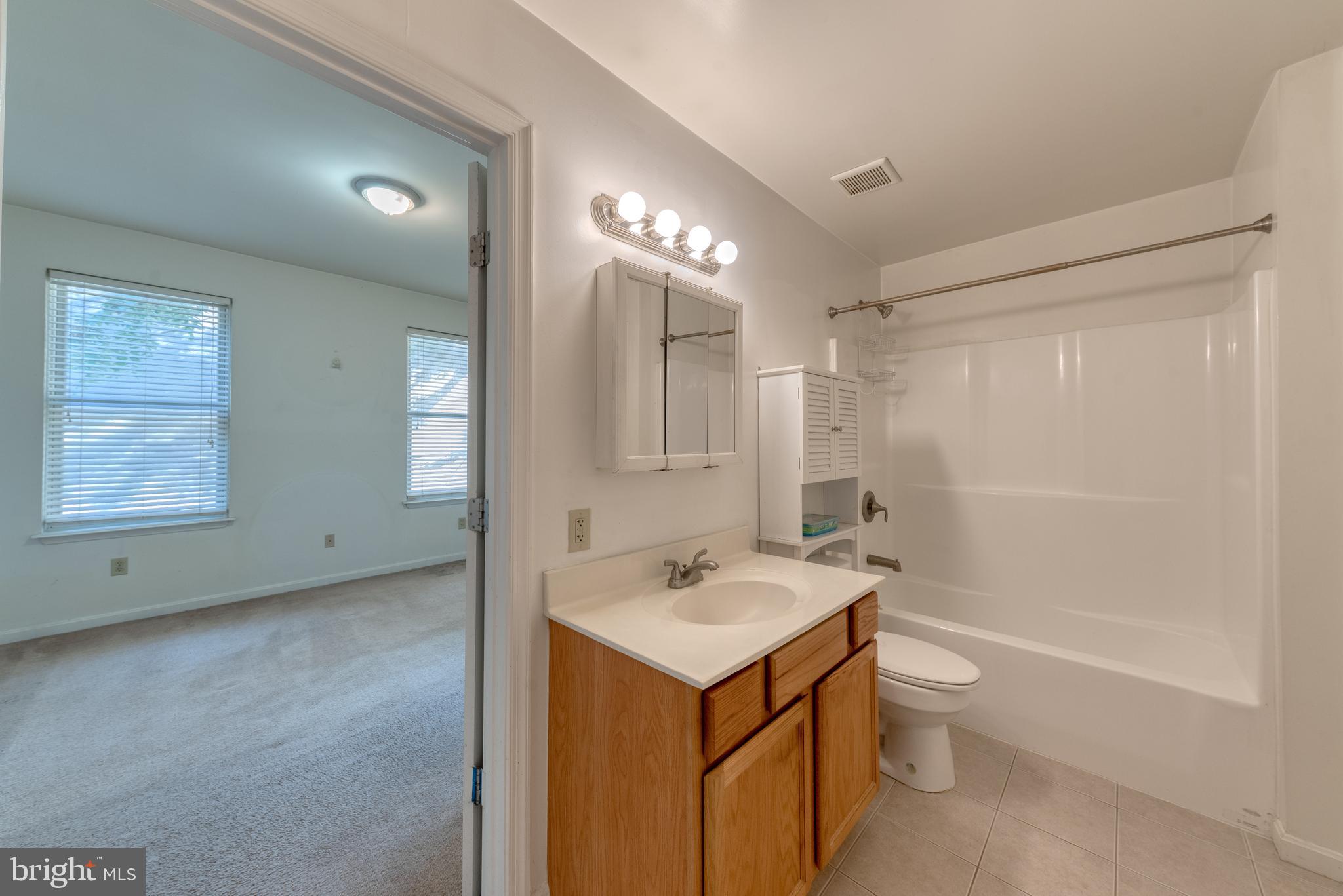 MOUNT VERNON PLACE HISTORIC DISTRICT - Residential Lease