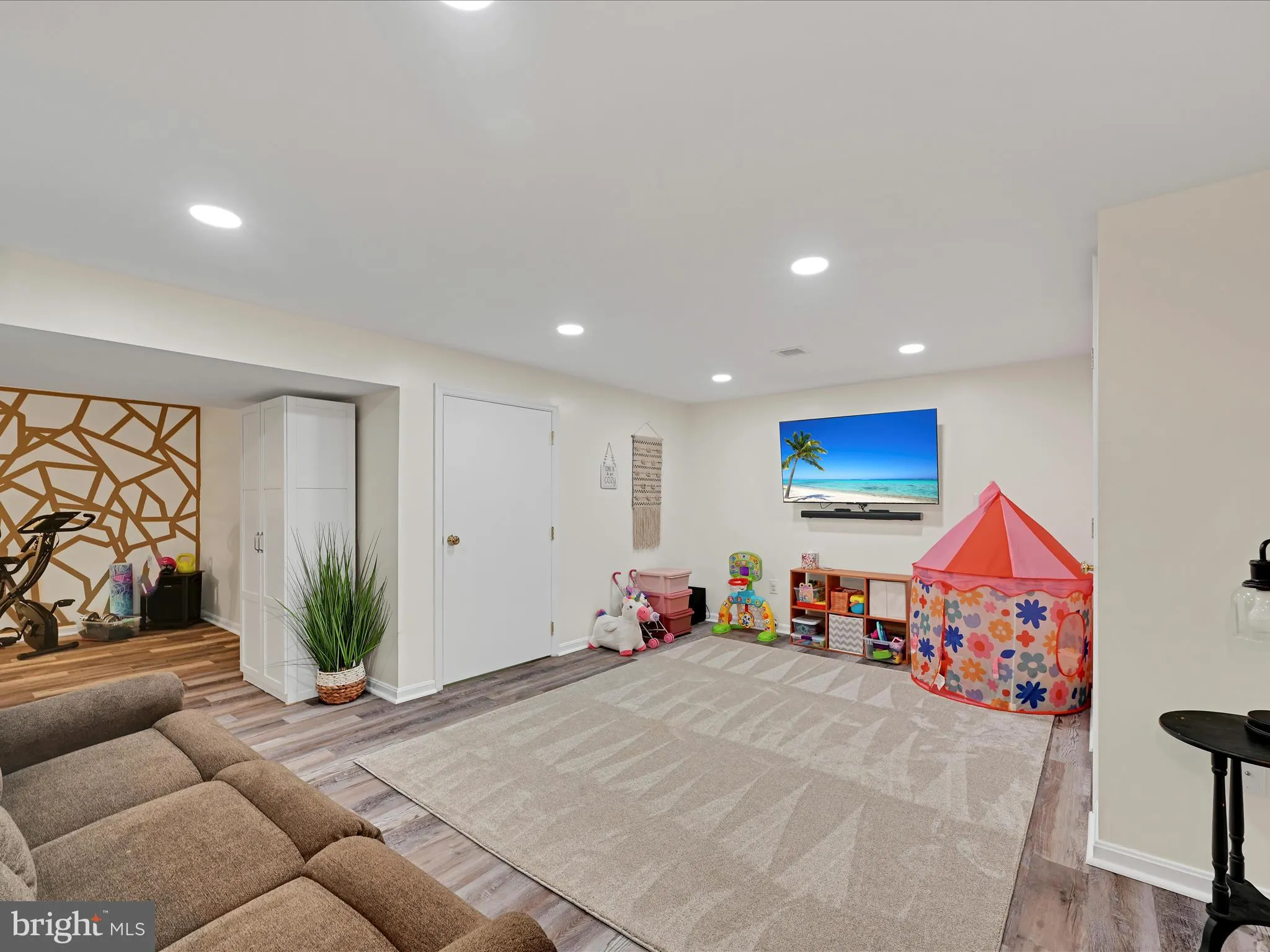 Quarryville, Pennsylvania 17566, United States, 3 Bedrooms Bedrooms, ,2 BathroomsBathrooms,Residential,Pending,132461