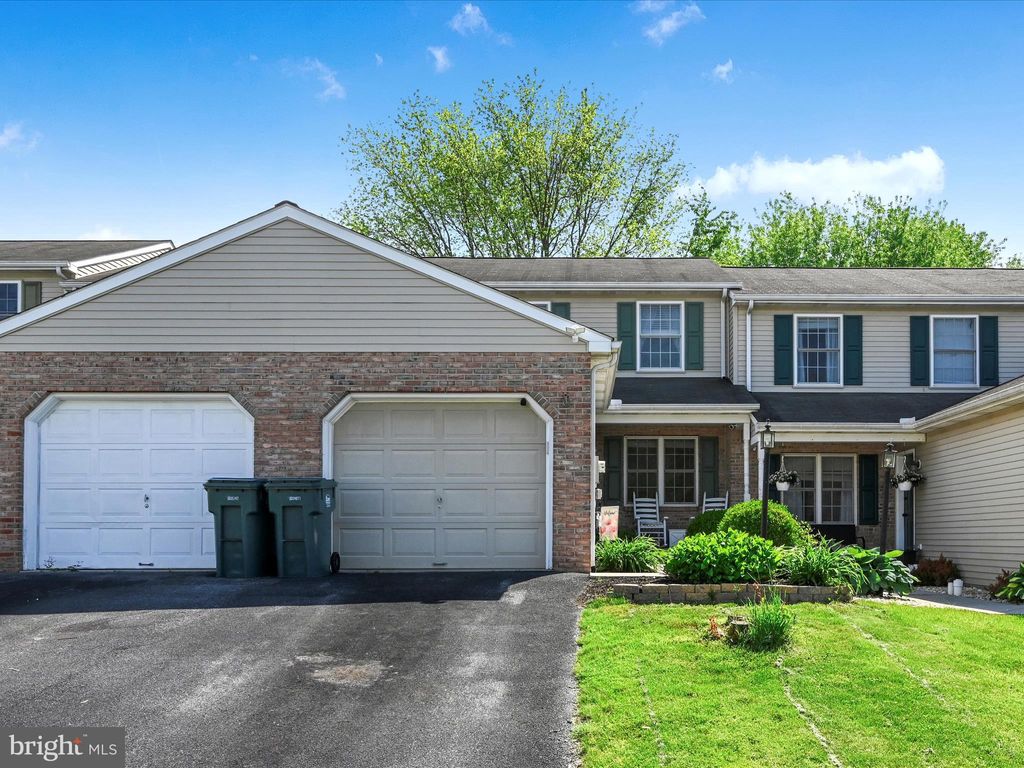 Photo of 43 Evans Drive, QUARRYVILLE, PA 17566 (MLS # PALA2069894)