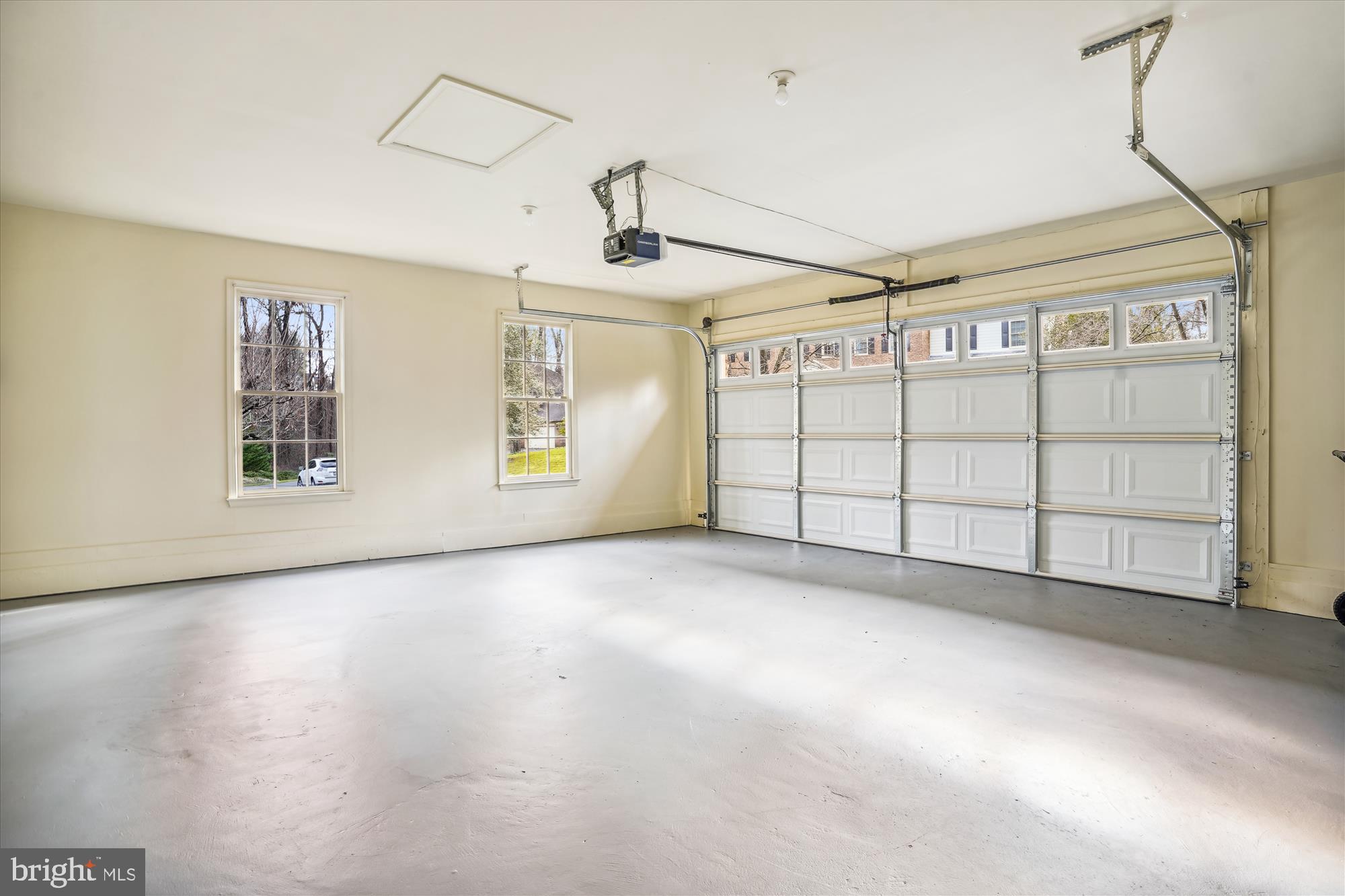 CEDARS OF MC LEAN - Residential