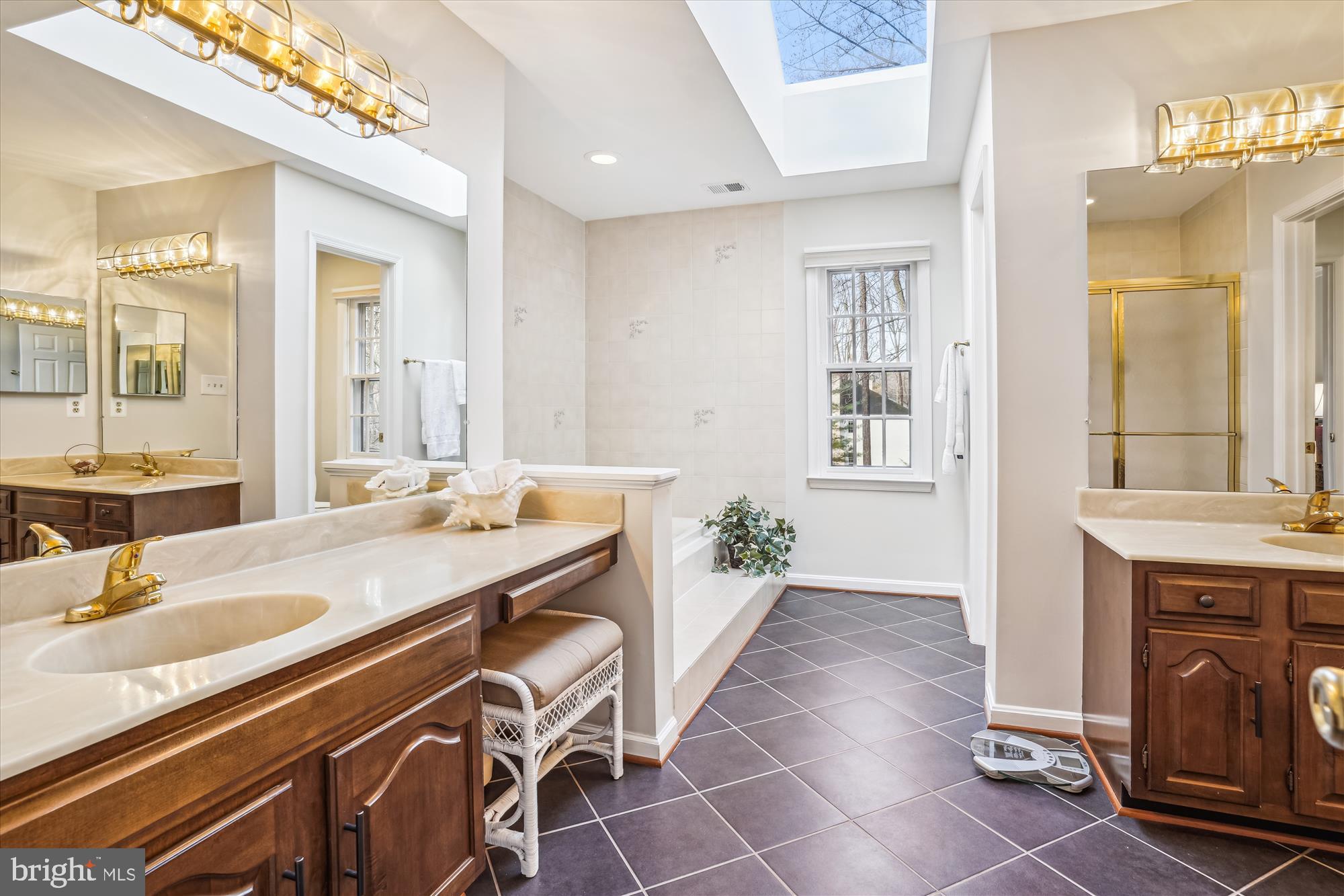 CEDARS OF MC LEAN - Residential