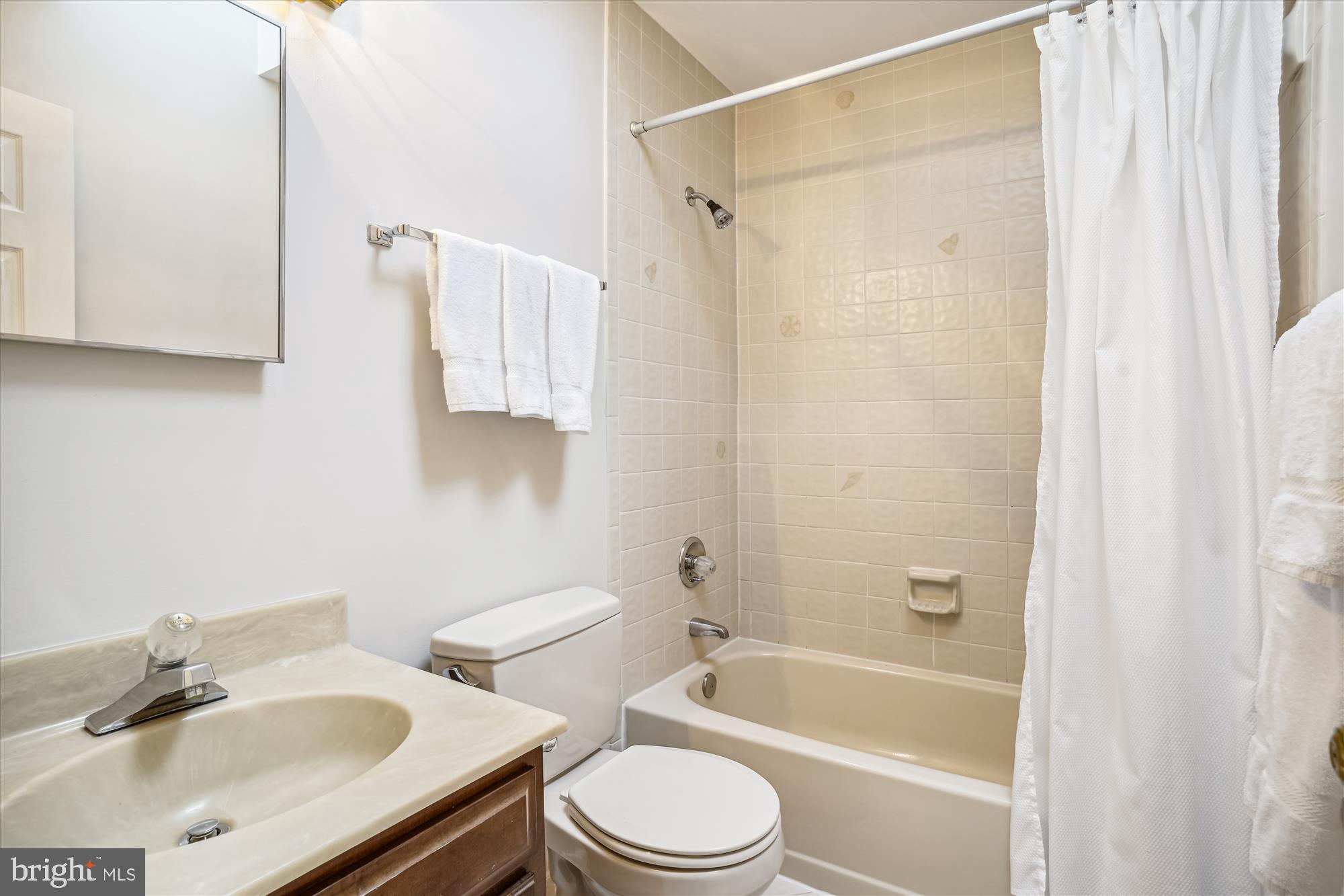 CEDARS OF MC LEAN - Residential