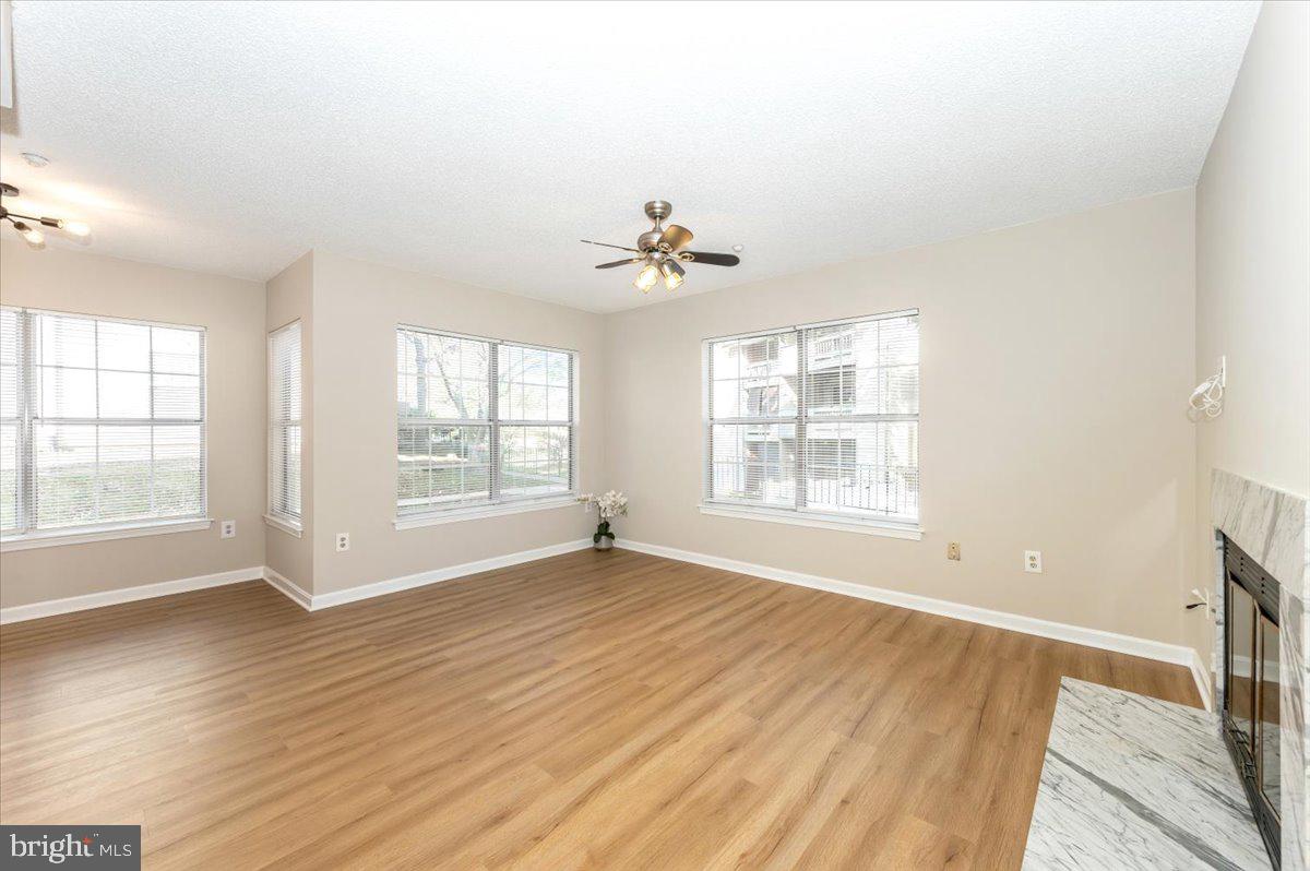 VISTAS 2 AT LAUREL - Residential