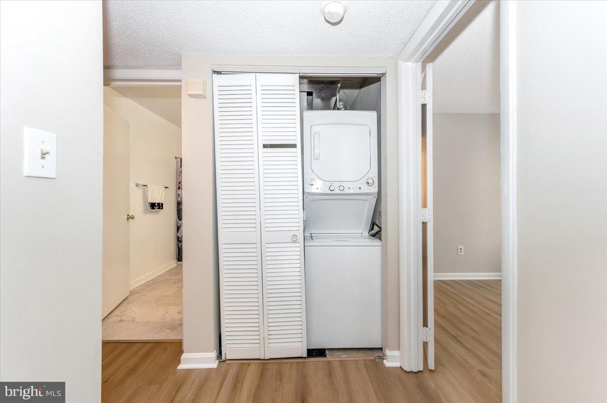 VISTAS 2 AT LAUREL - Residential