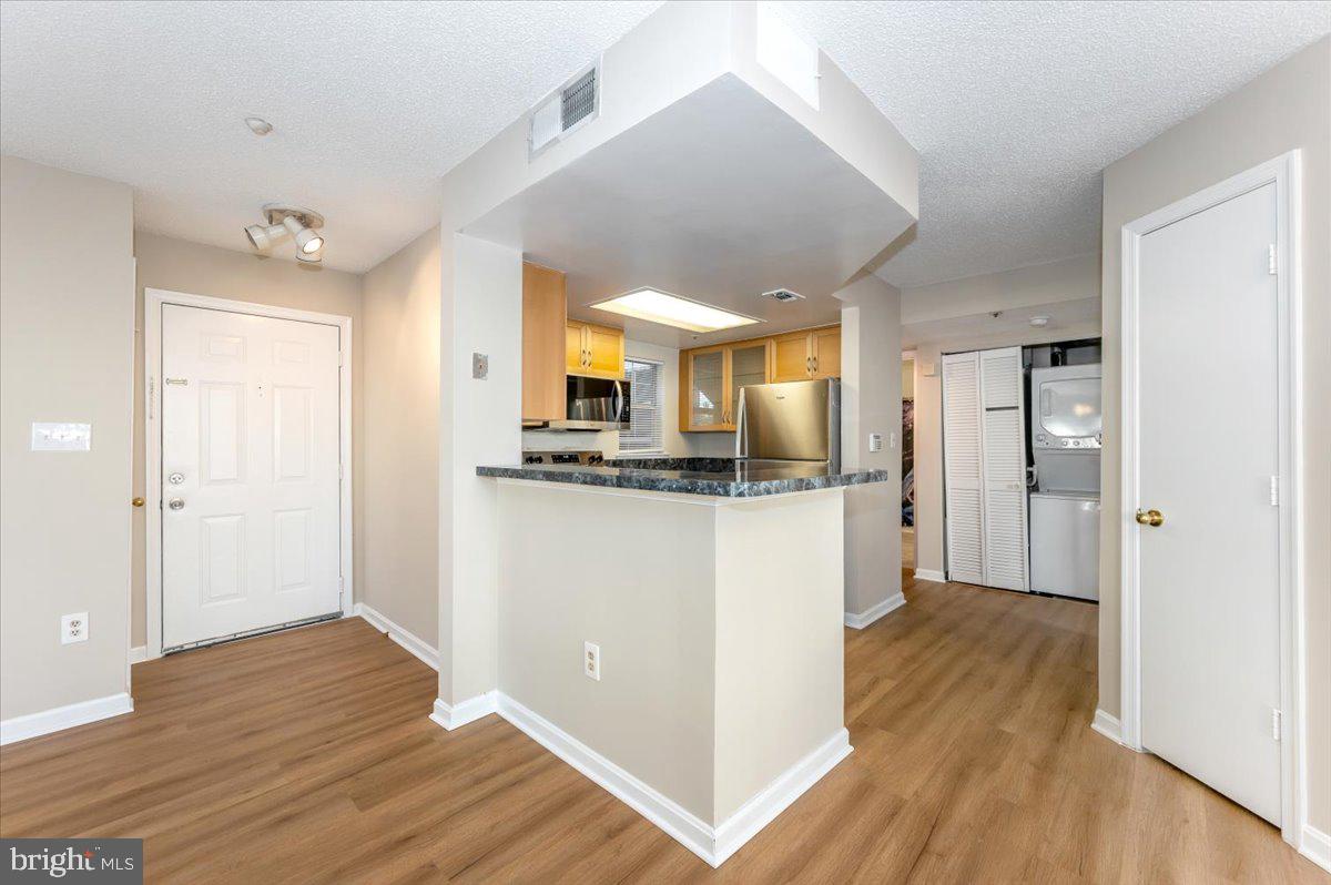 VISTAS 2 AT LAUREL - Residential