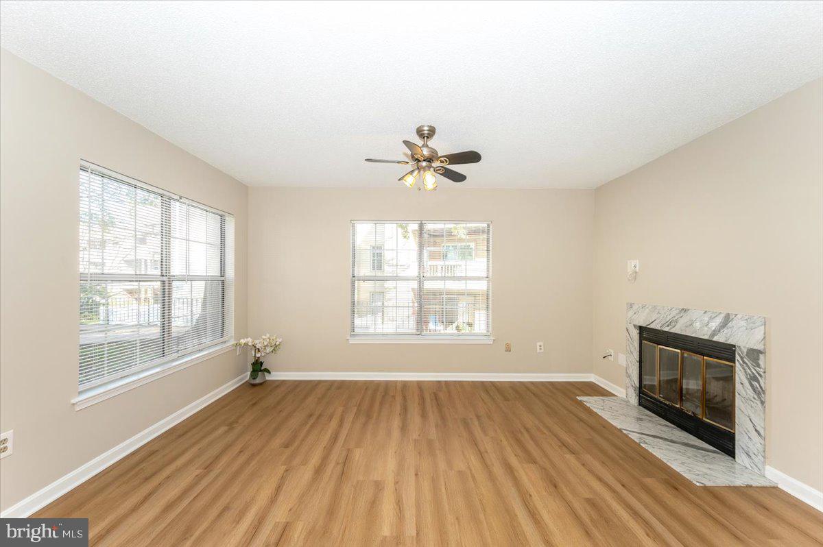 VISTAS 2 AT LAUREL - Residential