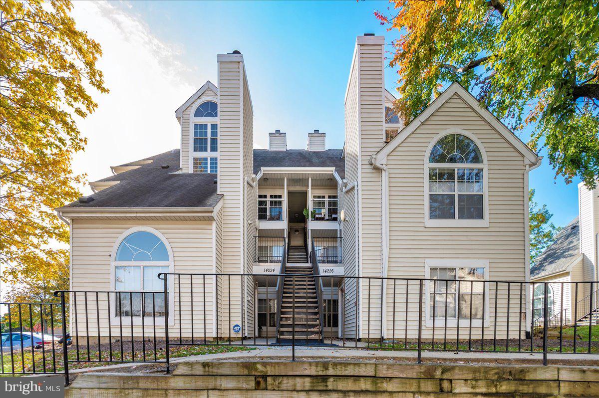 VISTAS 2 AT LAUREL - Residential