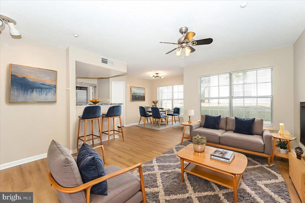 VISTAS 2 AT LAUREL - Residential