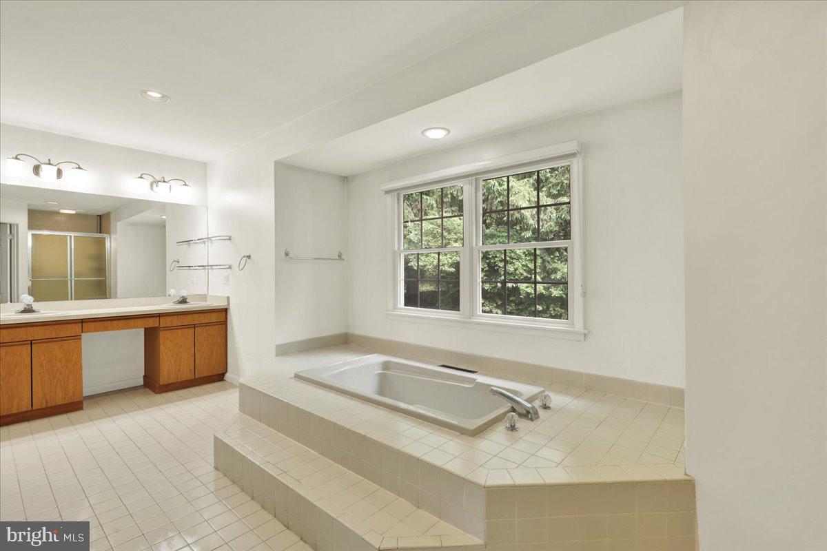 WYOMISSING MEADOWS - Residential
