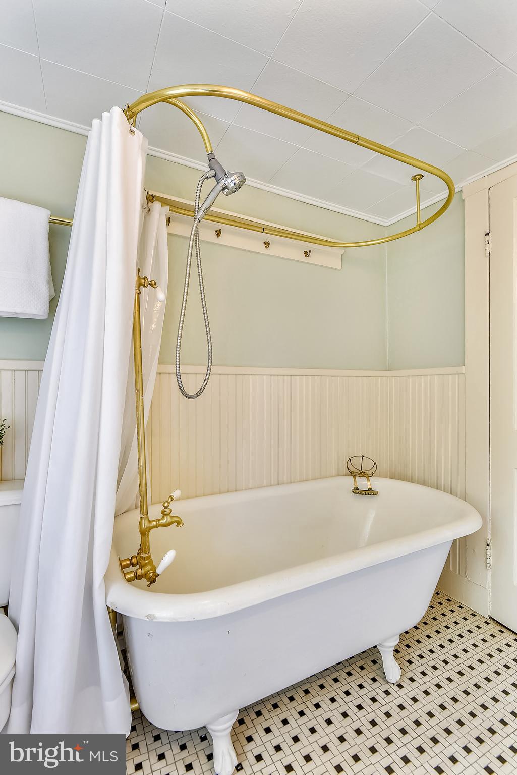 HISTORIC DISTRICT - Residential