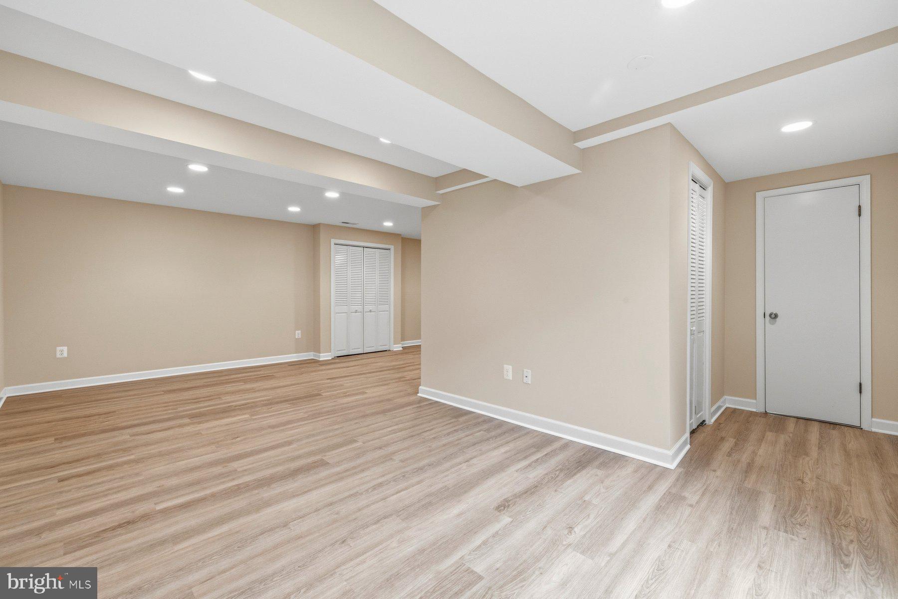 ROLLING VALLEY - Residential