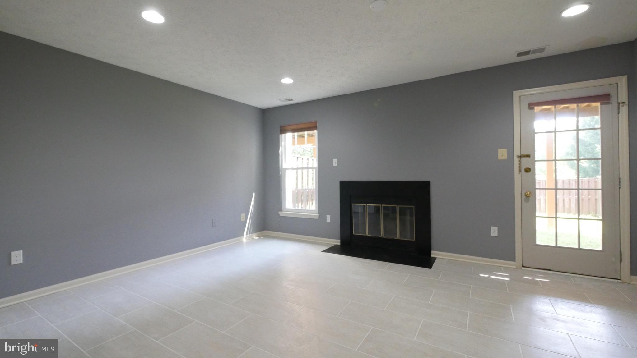 FERNSHIRE FARMS - Residential Lease