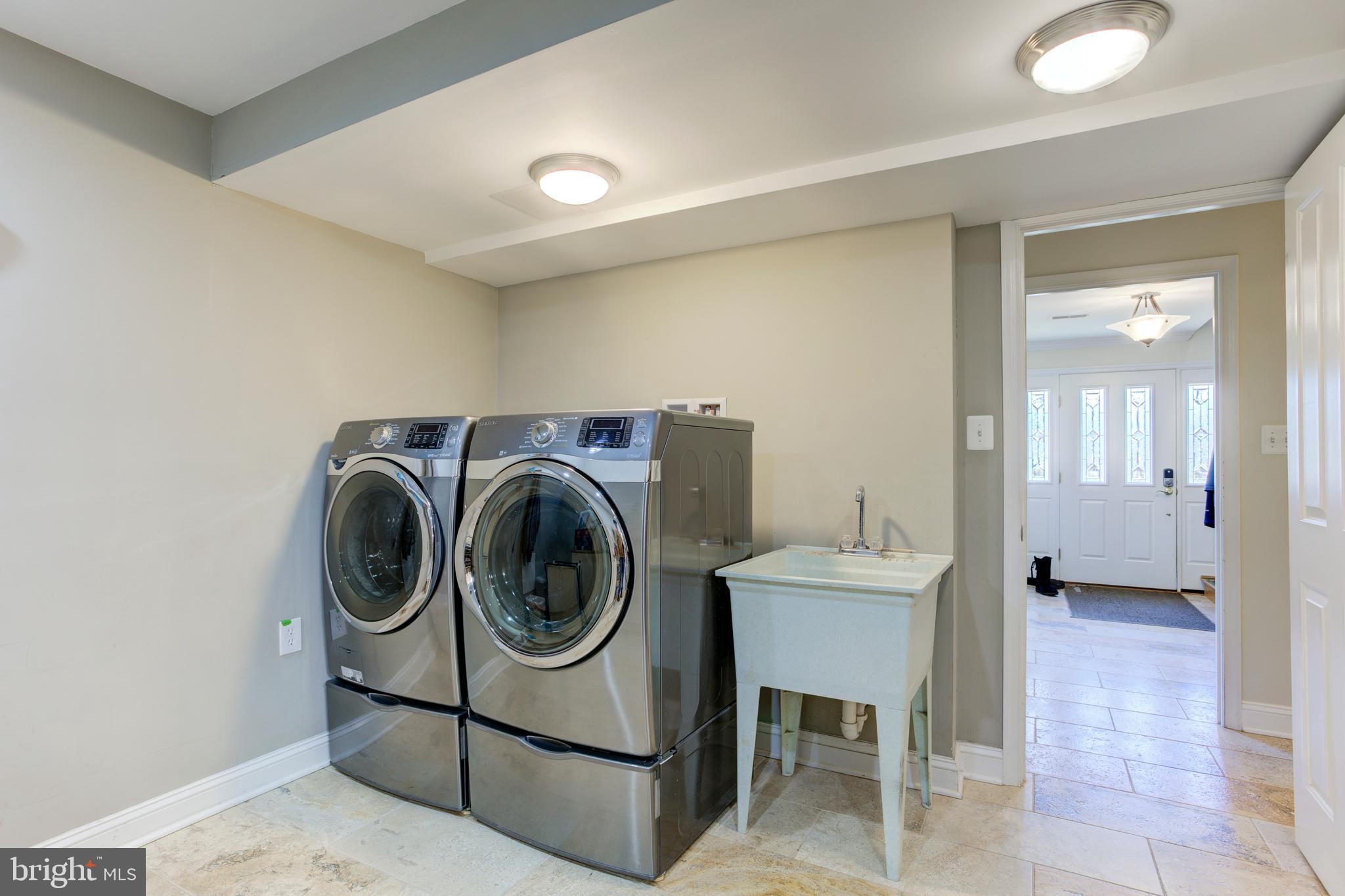 ANNANDALE WOODS - Residential