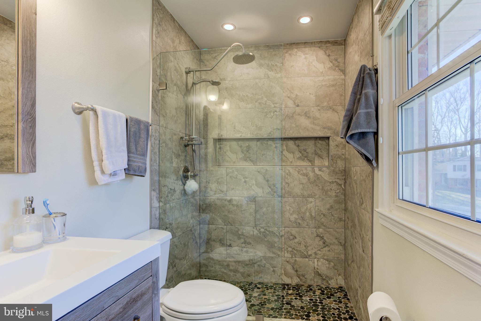 ANNANDALE WOODS - Residential