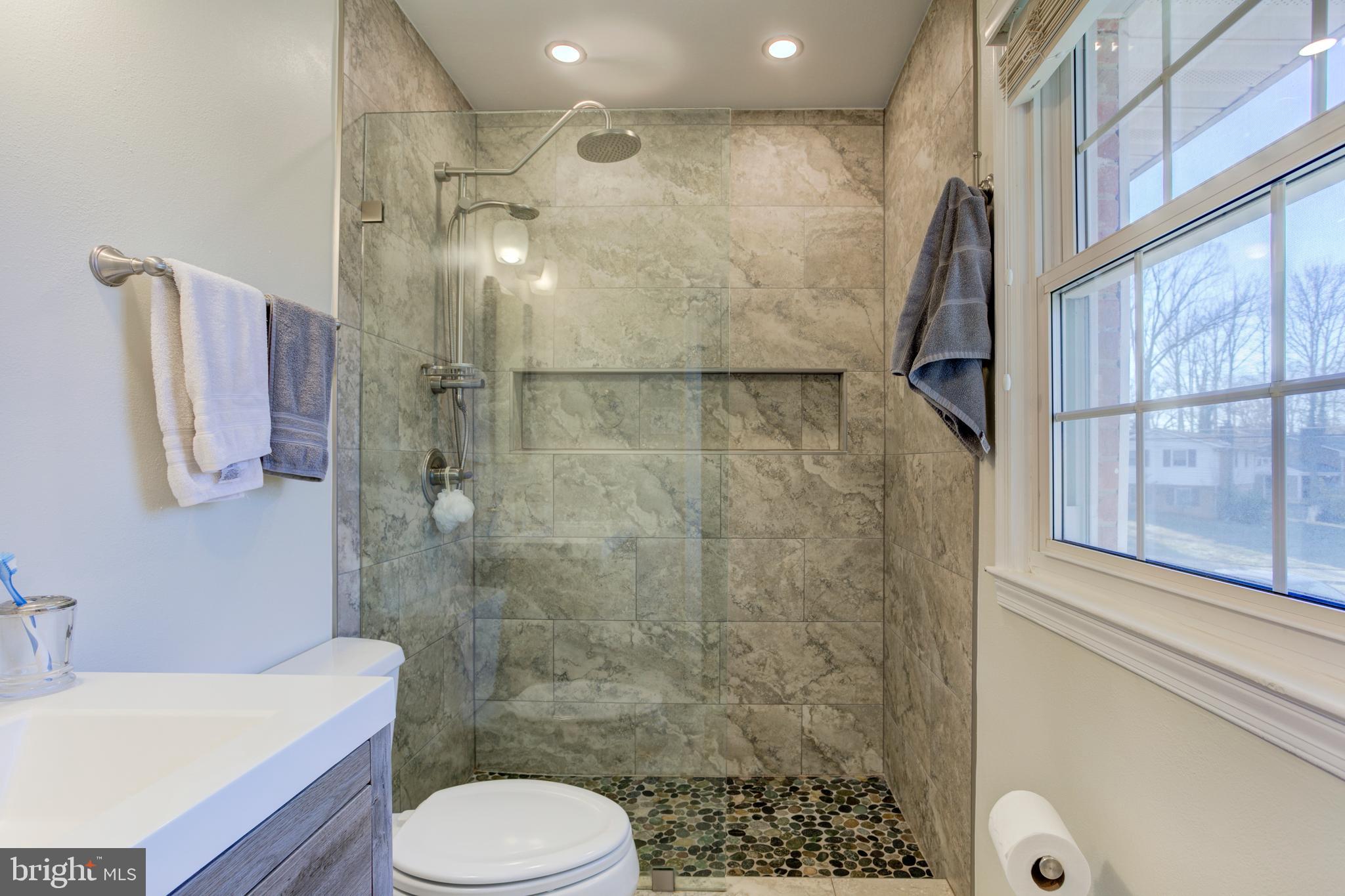 ANNANDALE WOODS - Residential