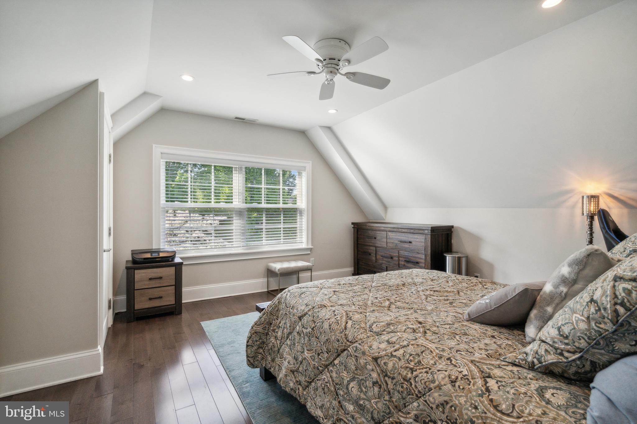 MERION STATION - Residential