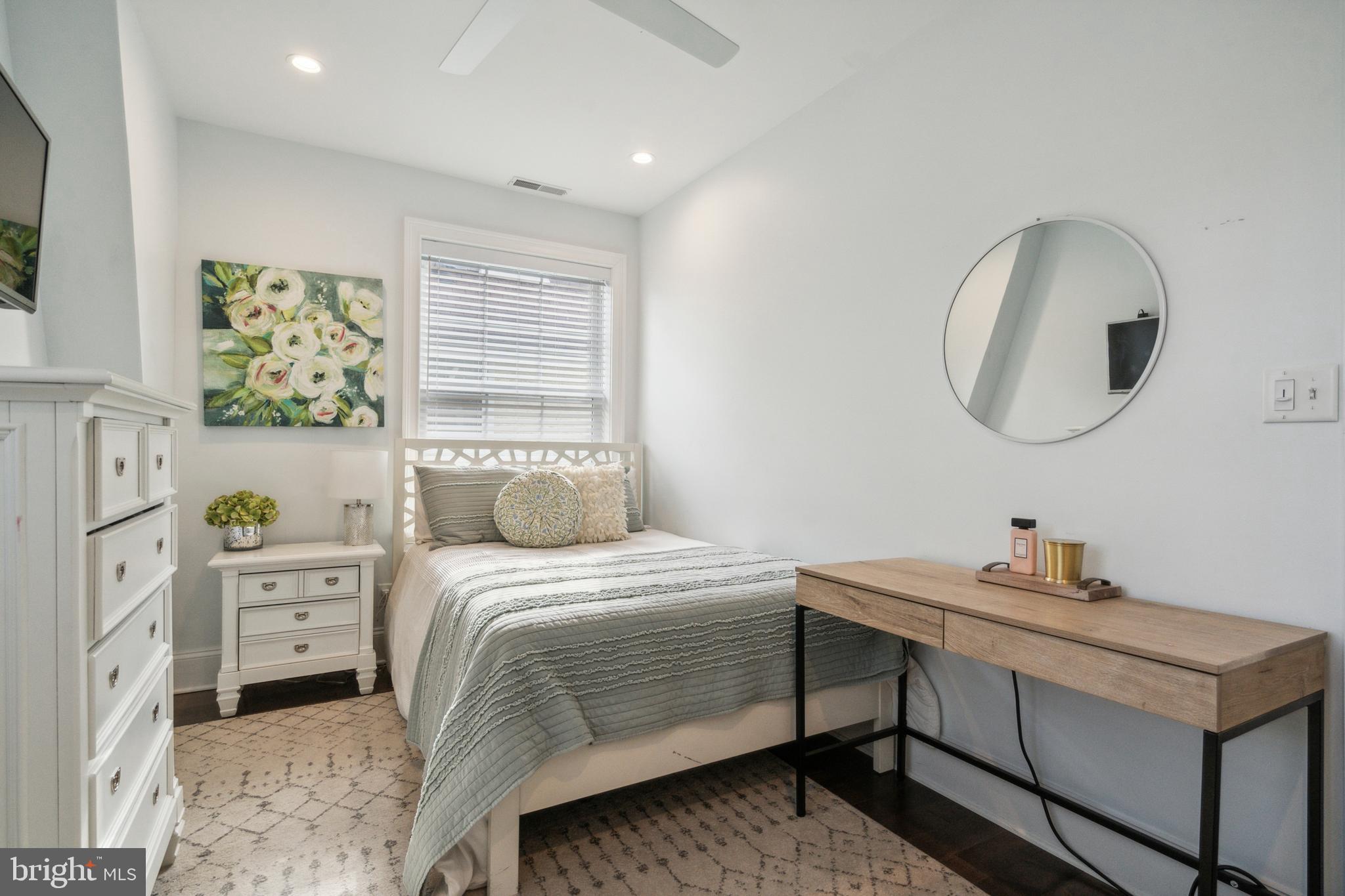 MERION STATION - Residential