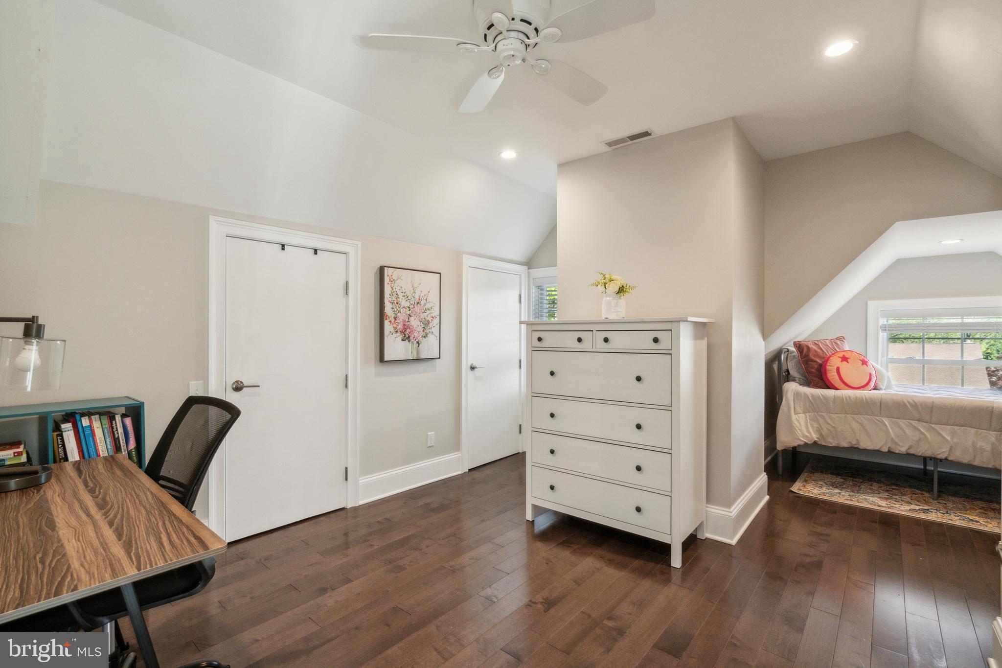 MERION STATION - Residential