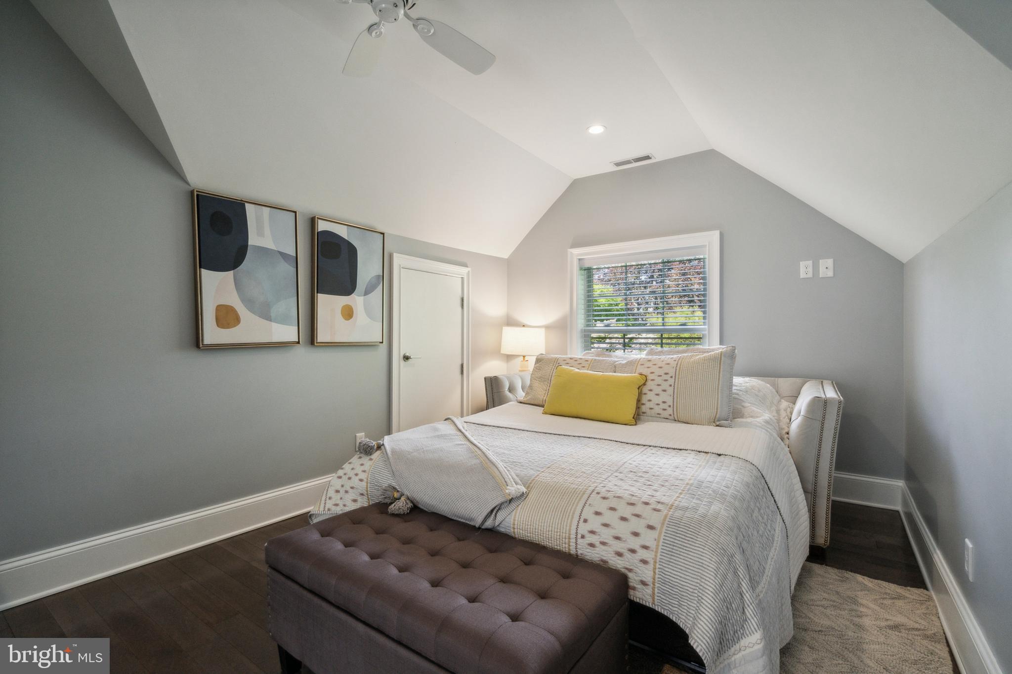 MERION STATION - Residential