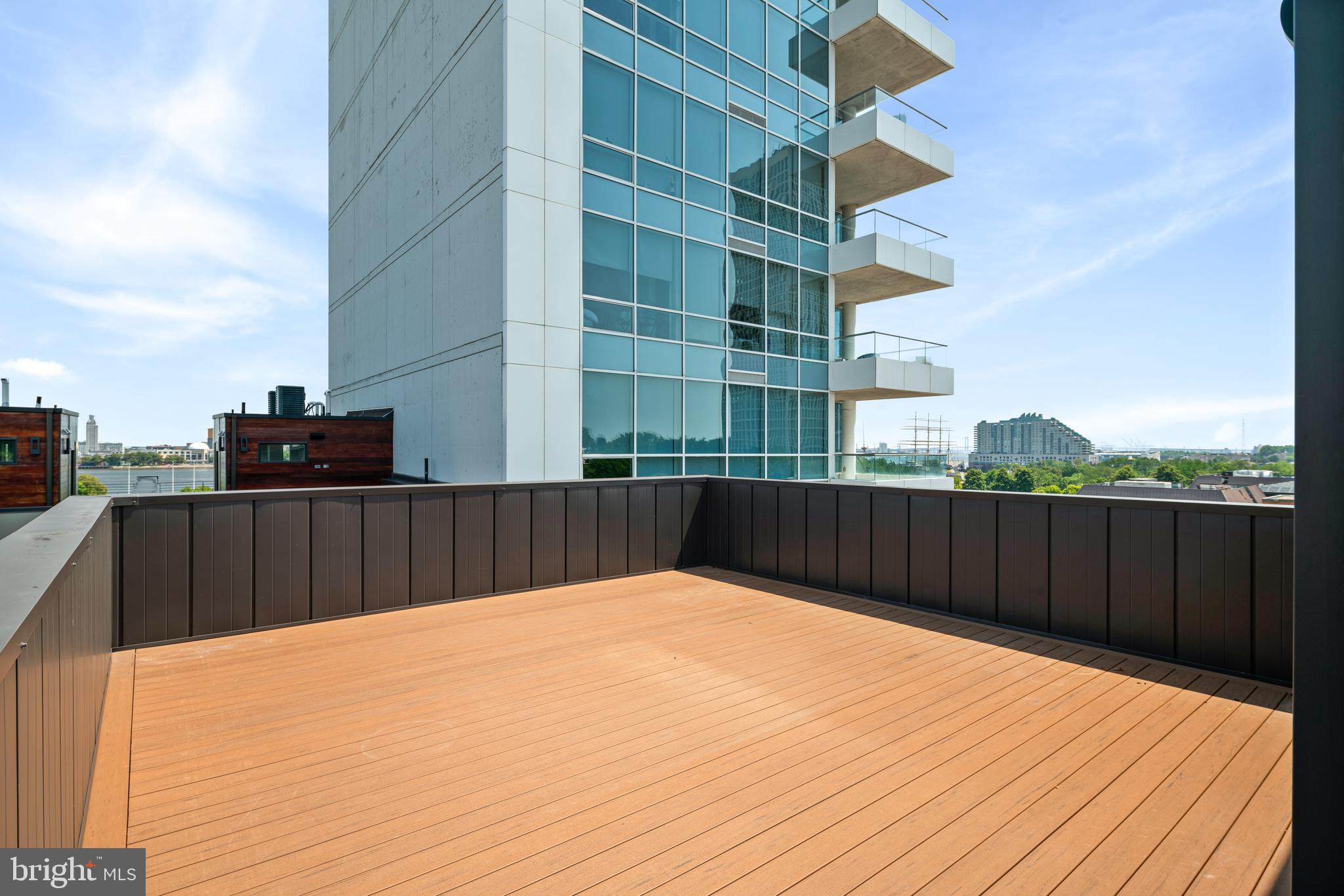 SOCIETY HILL - Residential