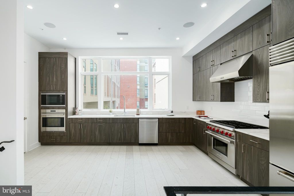 Photo of 142 S Front Street, PHILADELPHIA, PA 19106 (MLS # PAPH2519588)