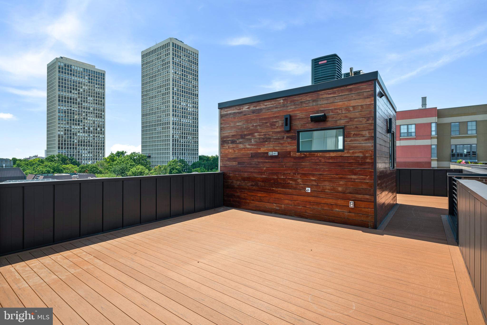 SOCIETY HILL - Residential