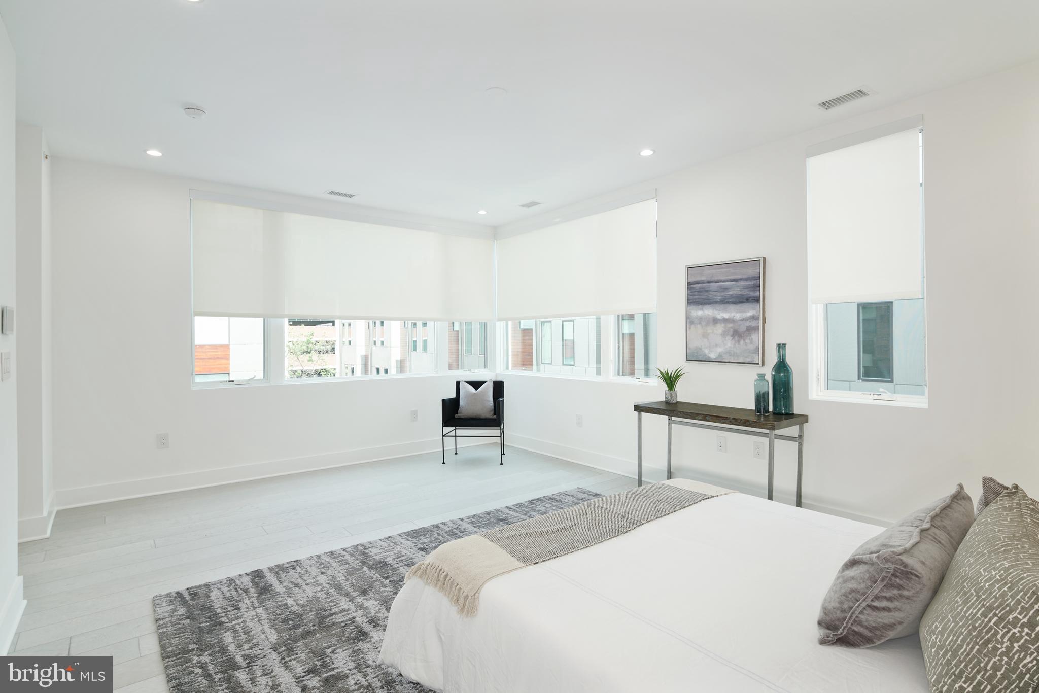 SOCIETY HILL - Residential