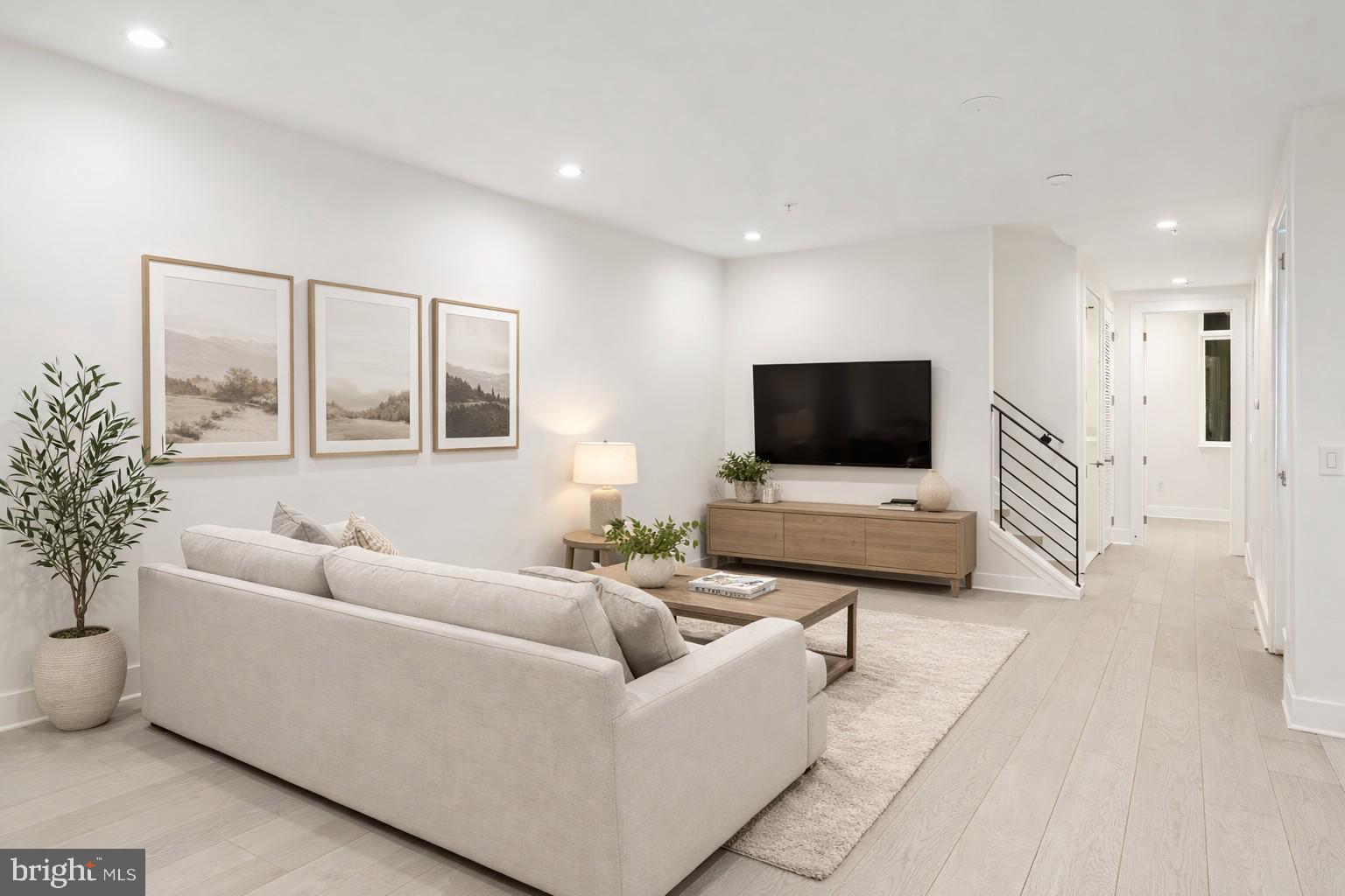 SOCIETY HILL - Residential