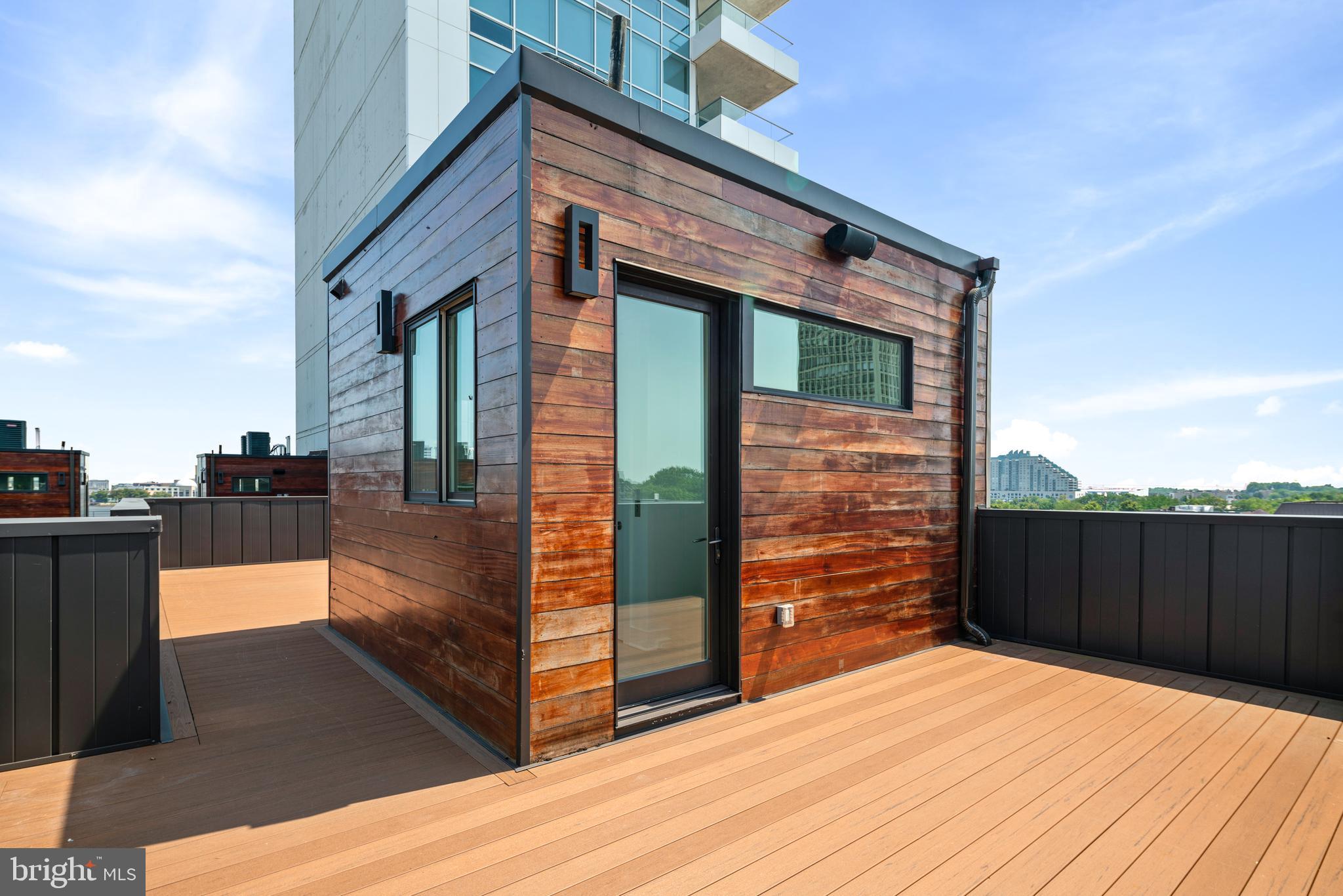 SOCIETY HILL - Residential