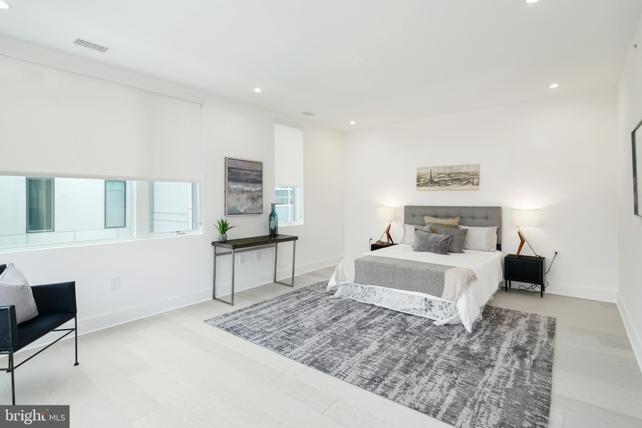 SOCIETY HILL - Residential