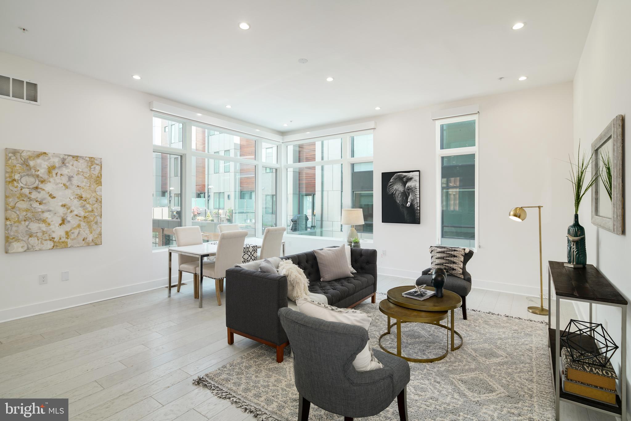 SOCIETY HILL - Residential