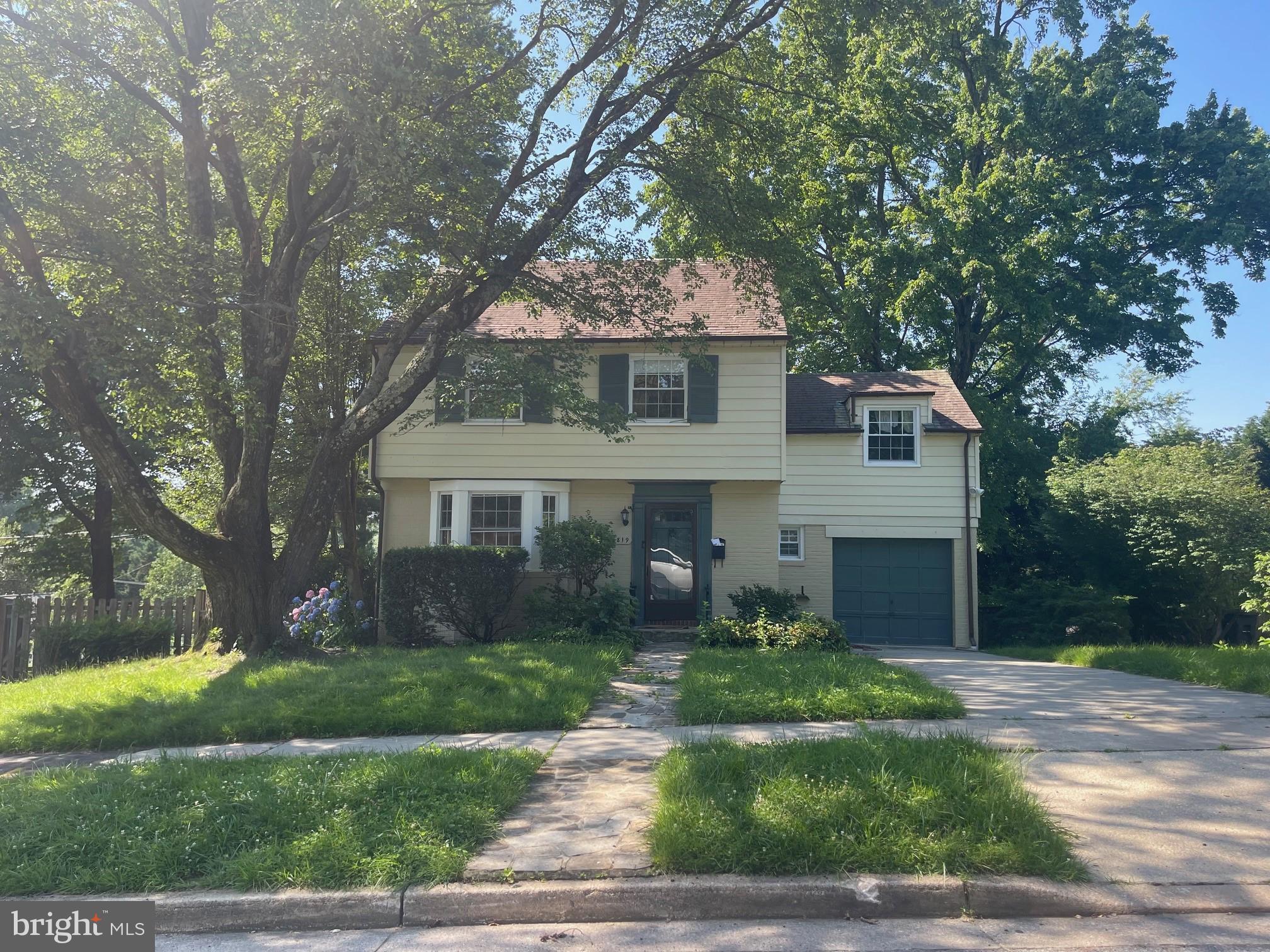 Spacious and bright rental in sought-after Knollwood community! This home features three oversized bedrooms, one and two half baths, and a partially finished basement perfect for extra living space or storage. The updated kitchen includes a center island and opens to a sunny bonus room—ideal for a morning coffee or flexible dining area. Enjoy the outdoors on the private patio, and take advantage of the driveway and attached 1-car garage for easy parking. A rare find with room to spread out in a convenient location! Tenant applicants must have a minimum credit score of 650 and monthly income must be 2xs the monthly rent.