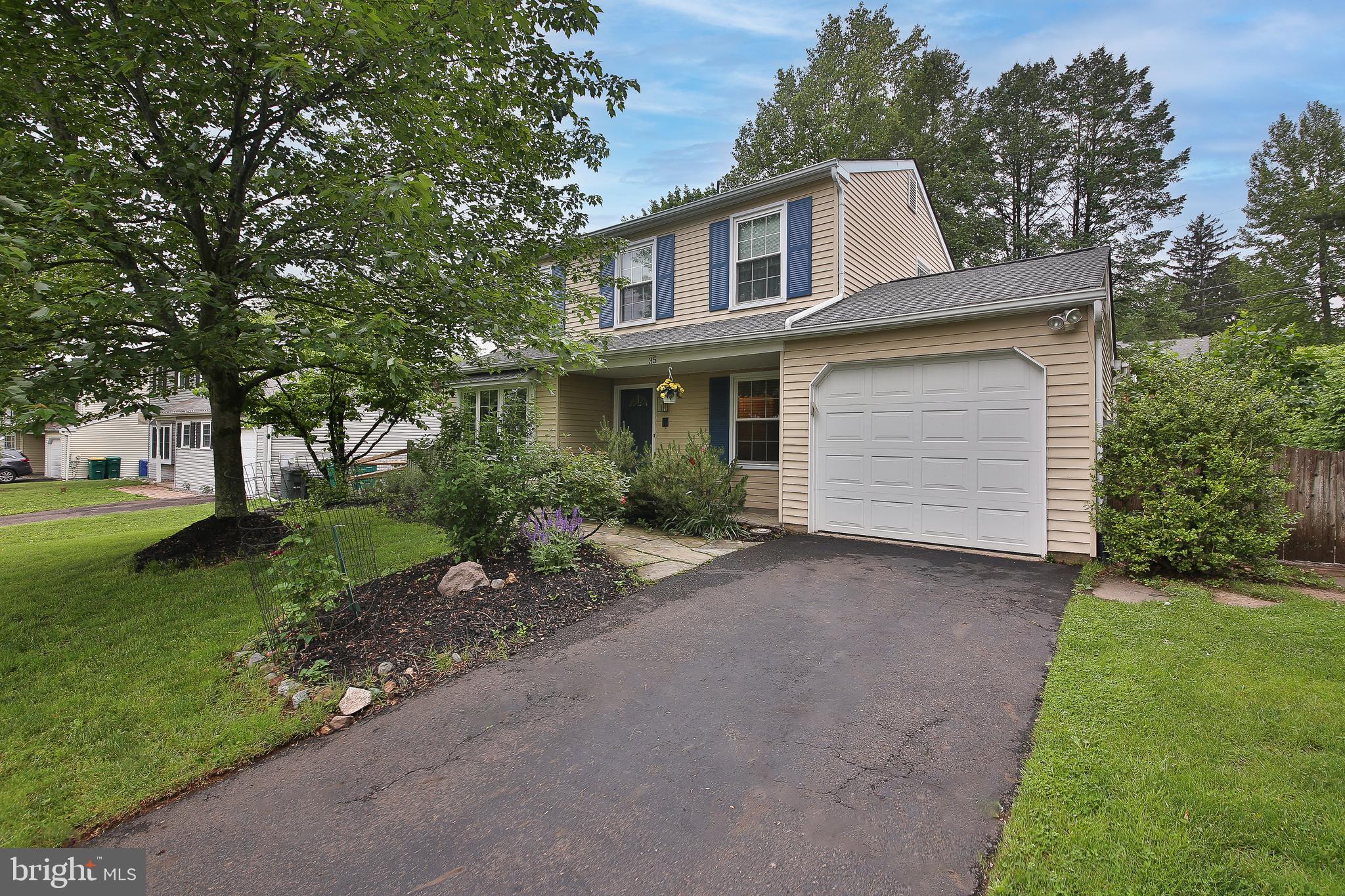 35 ALBERTS WAY