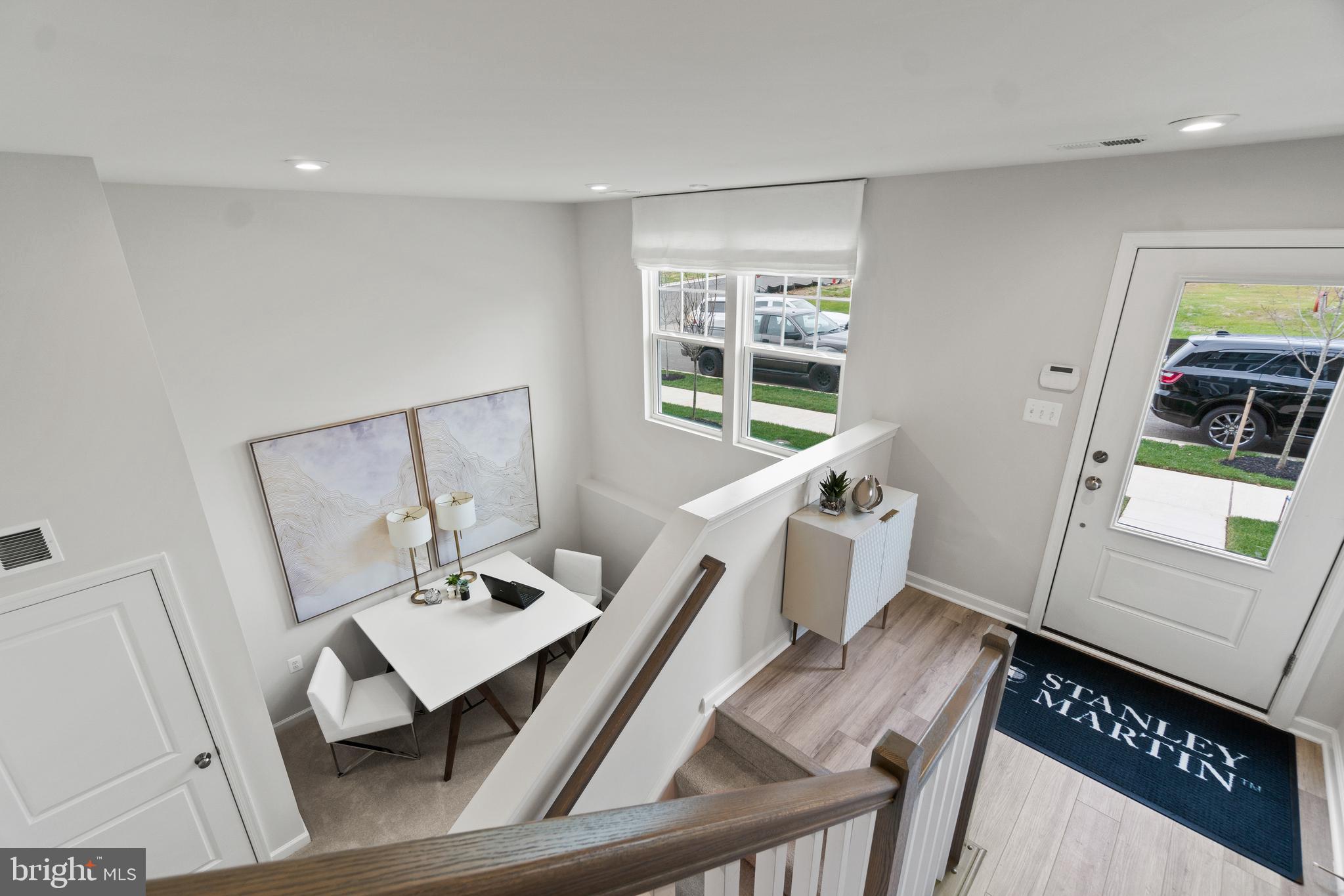 PRESIDENTS POINTE - Residential